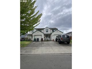 2592 Ne AMBER Ave, Hillsboro, OR 97124