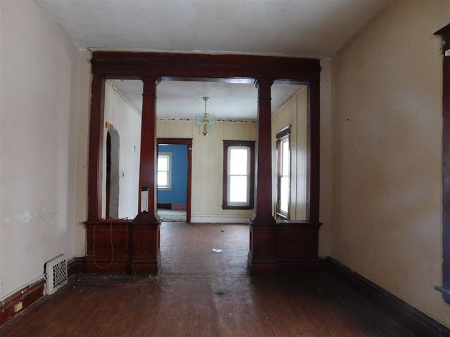 617 Dwight Avenue, Kalamazoo, MI 49048