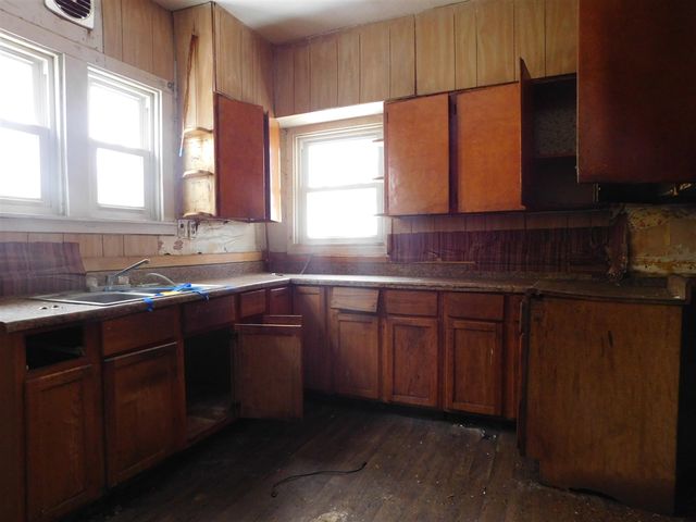 617 Dwight Avenue, Kalamazoo, MI 49048