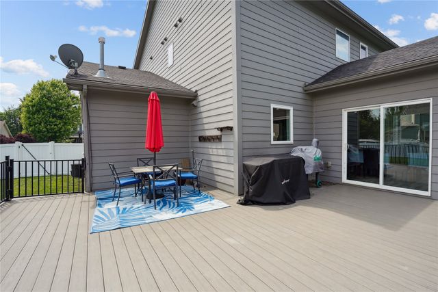 4205 Lakewood Lane, Des Moines, IA 50320