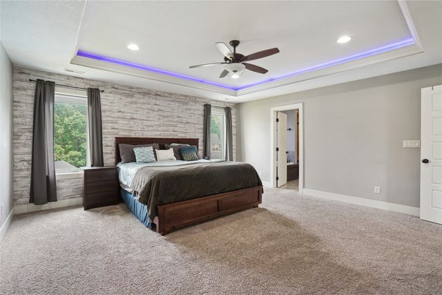 4205 Lakewood Lane, Des Moines, IA 50320