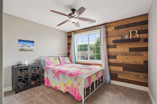 4205 Lakewood Lane, Des Moines, IA 50320