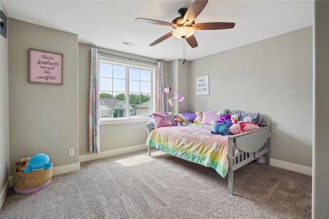 4205 Lakewood Lane, Des Moines, IA 50320