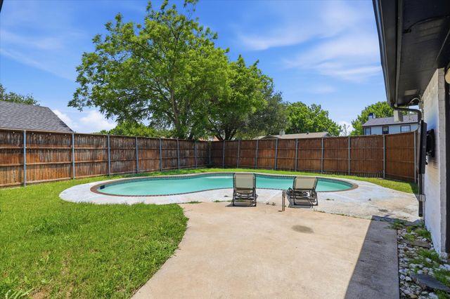 6857 Younger Drive, The Colony, TX 75056
