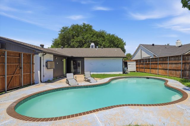 6857 Younger Drive, The Colony, TX 75056