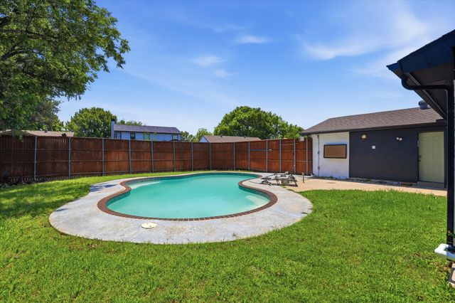 6857 Younger Drive, The Colony, TX 75056