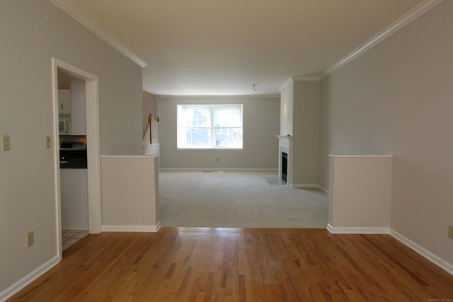 42 Greystone 42, Shelton, CT 06484