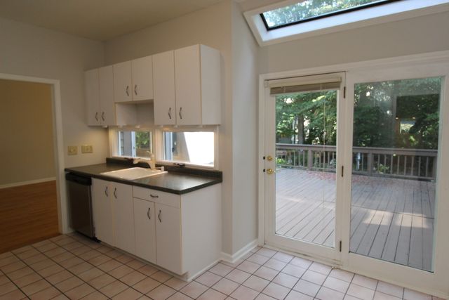 42 Greystone 42, Shelton, CT 06484