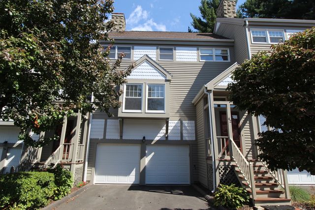 42 Greystone 42, Shelton, CT 06484