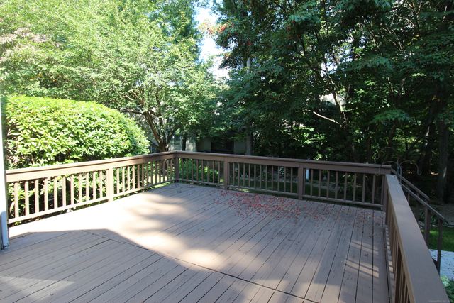 42 Greystone 42, Shelton, CT 06484