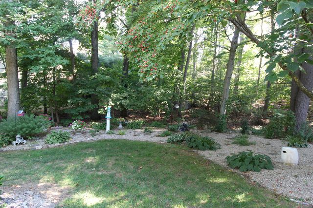 42 Greystone 42, Shelton, CT 06484