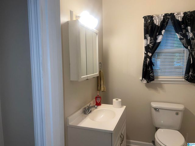 5608 AVENUE K, Bessemer, AL 35020