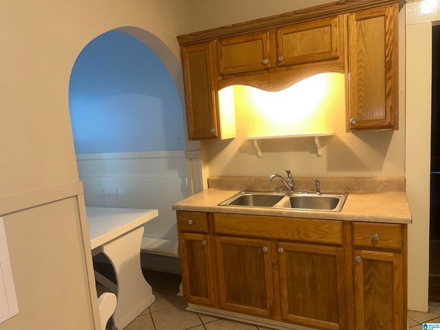 5608 AVENUE K, Bessemer, AL 35020