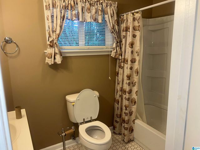 5608 AVENUE K, Bessemer, AL 35020