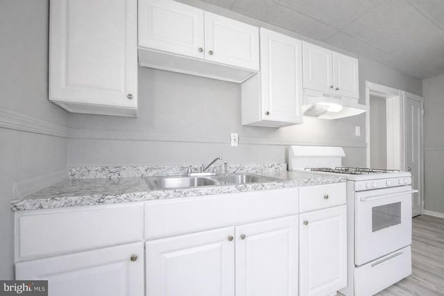 424 KOSSUTH ST, Riverside, NJ 08075