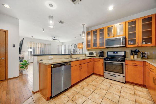 2106 Holman Street B, Houston, TX 77004