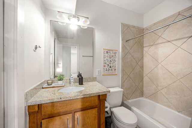 2106 Holman Street B, Houston, TX 77004