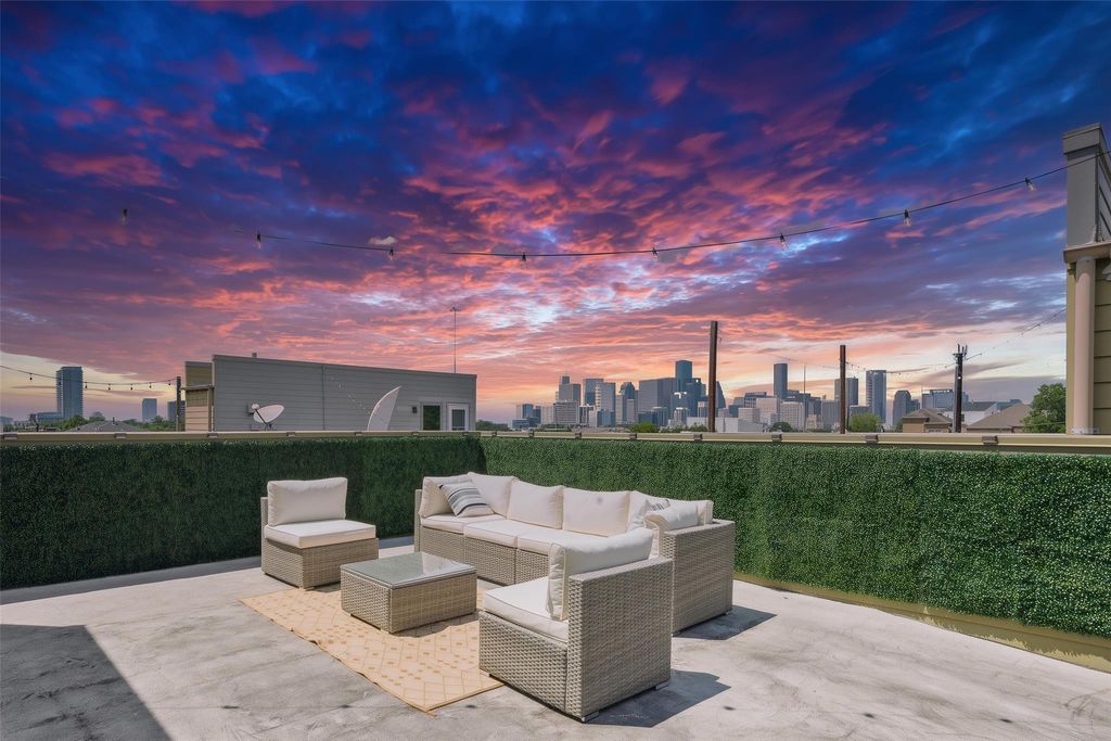 2106 Holman Street B, Houston, TX 77004