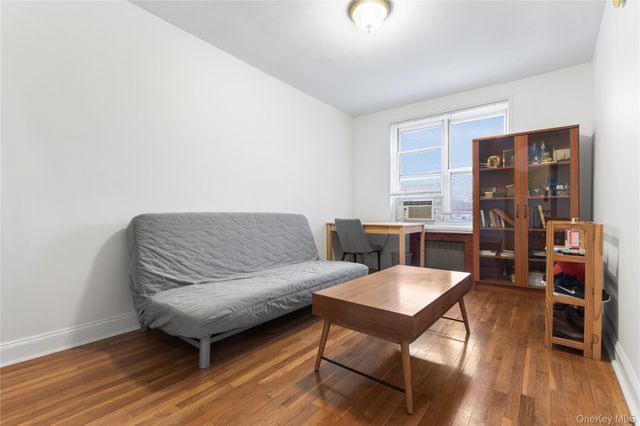64 - 11 99th 304, Rego Park, NY 11374