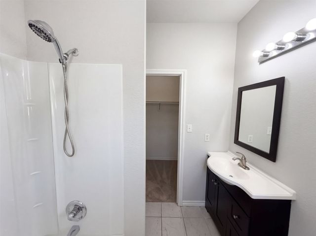 327 Texas Drive, Lake Dallas, TX 75065