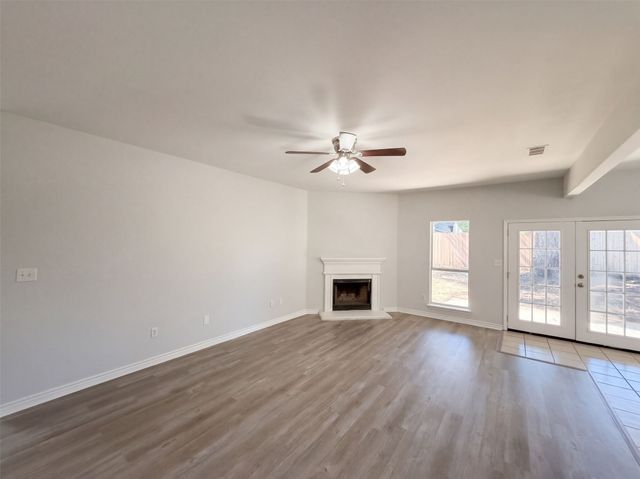 327 Texas Drive, Lake Dallas, TX 75065