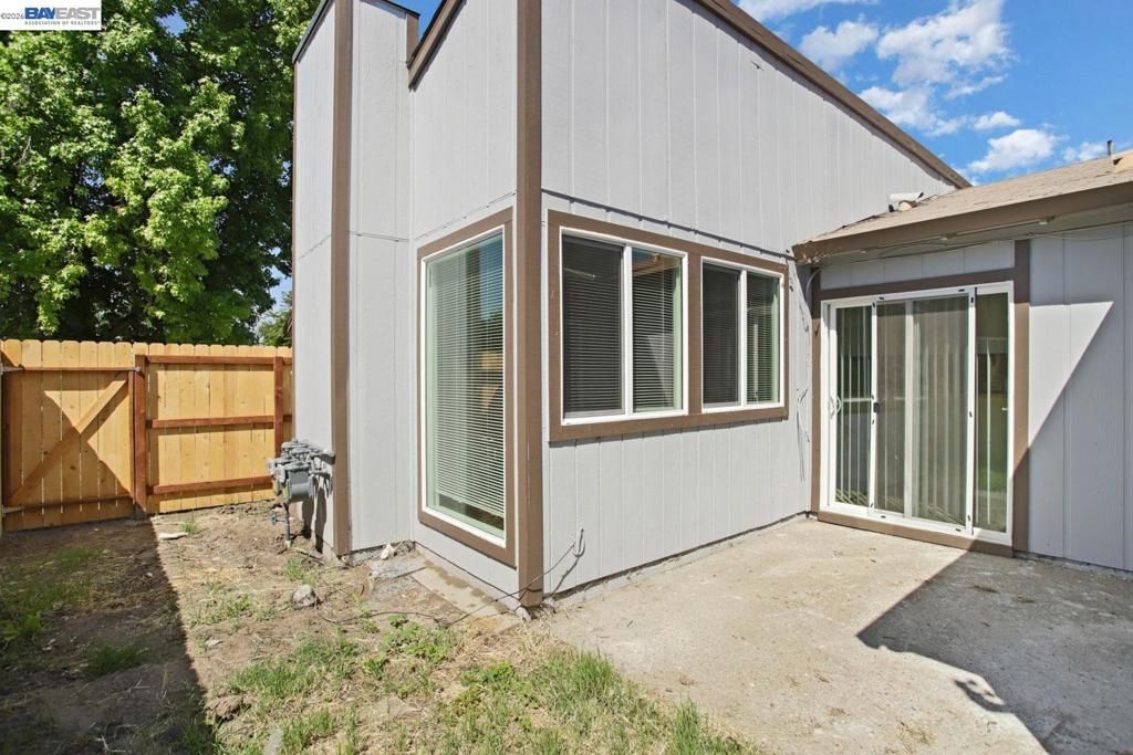 Image 11 of property listing at 8710 8710 Kelley Dr, Stockton, CA 95209