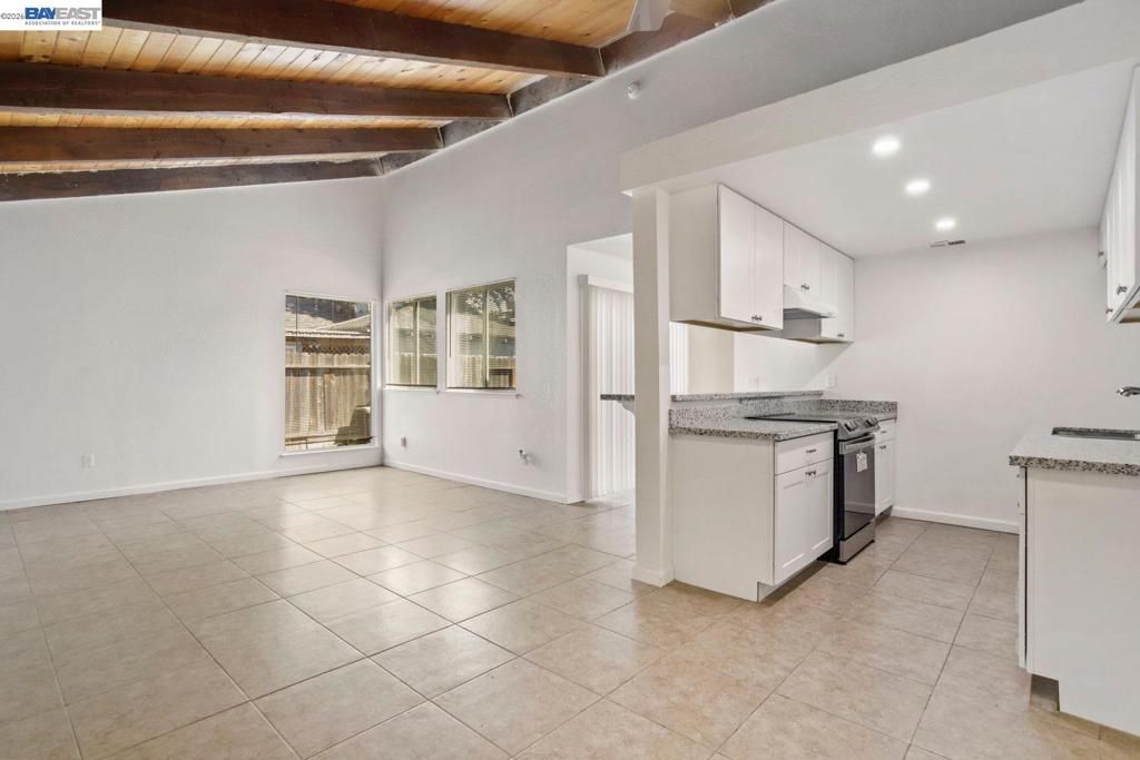 Image 15 of property listing at 8710 8710 Kelley Dr, Stockton, CA 95209