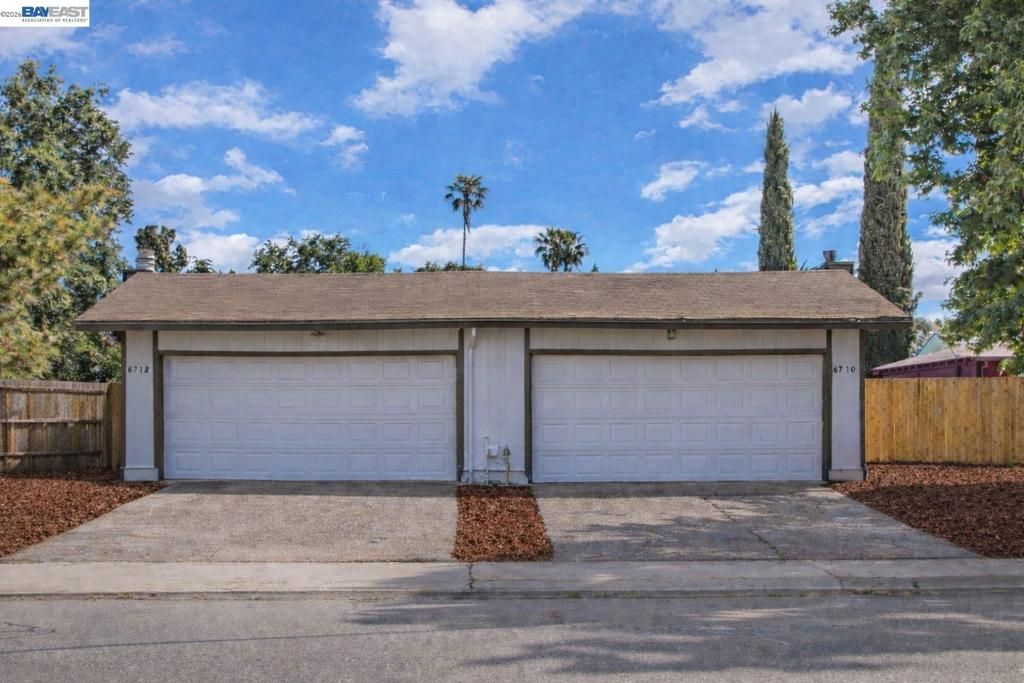 Image 3 of property listing at 8710 8710 Kelley Dr, Stockton, CA 95209