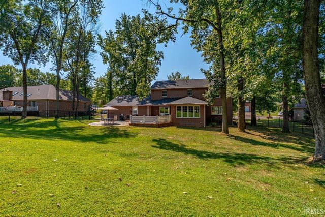 7122 Wedgewood Drive, Newburgh, IN 47630