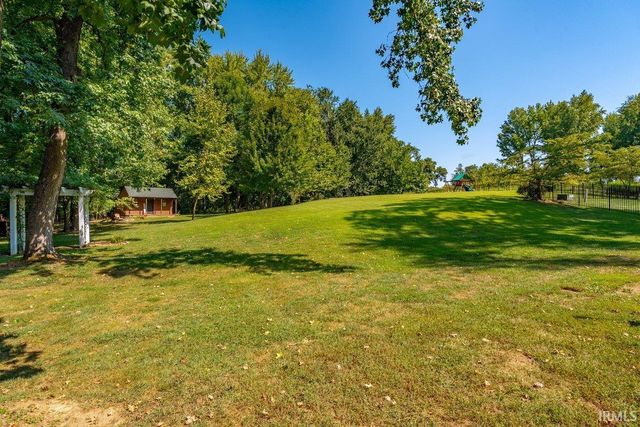 7122 Wedgewood Drive, Newburgh, IN 47630