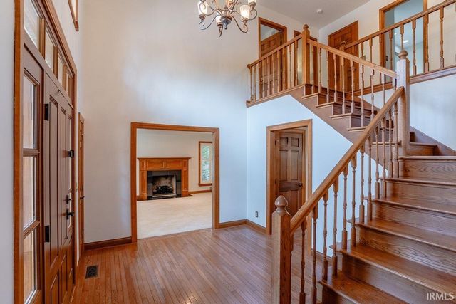 7122 Wedgewood Drive, Newburgh, IN 47630