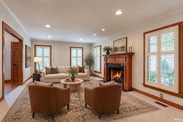 7122 Wedgewood Drive, Newburgh, IN 47630