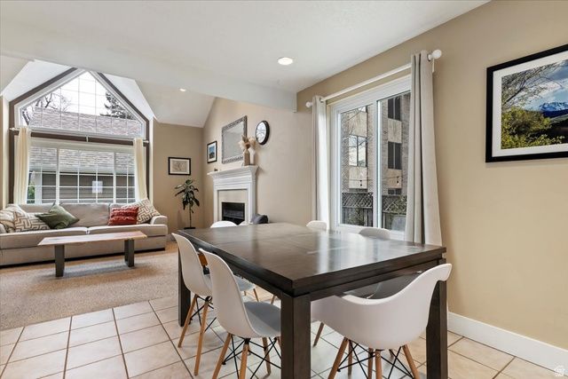 6924 S HILLSIDE VILLAGE CIR, Salt Lake City, UT 84121