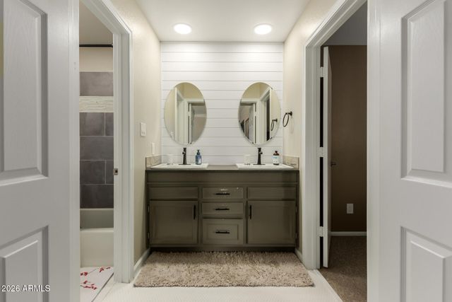 9340 N 92ND Street 203, Scottsdale, AZ 85258