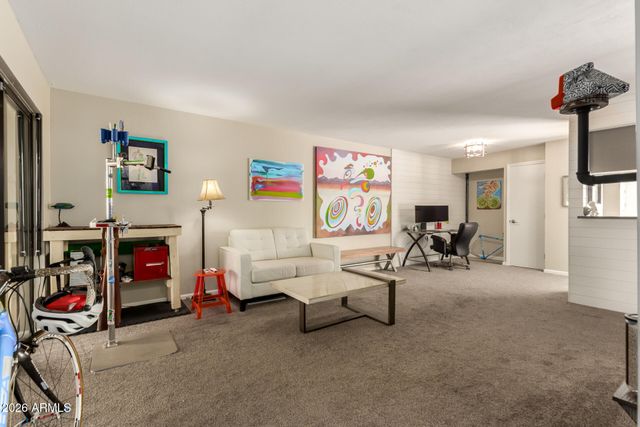 9340 N 92ND Street 203, Scottsdale, AZ 85258