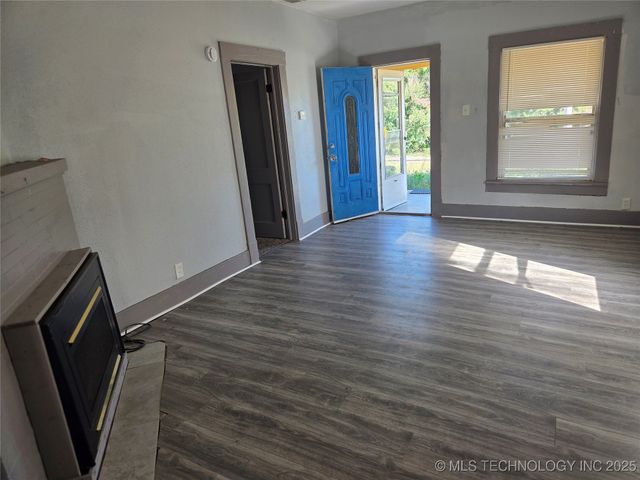 5134 Charles Page Boulevard, Tulsa, OK 74127