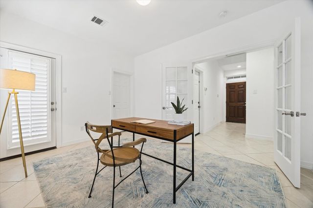 2638 Wroxton Road, West University Place, TX 77005