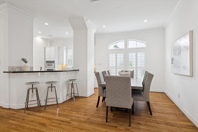 2638 Wroxton Road, West University Place, TX 77005