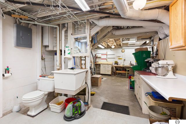 1711 S 22nd Street, Lincoln, NE 68502