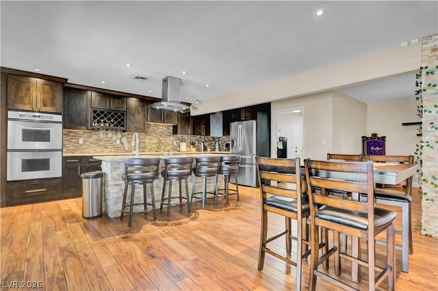 2712 West Oakey Boulevard, Las Vegas, NV 89102