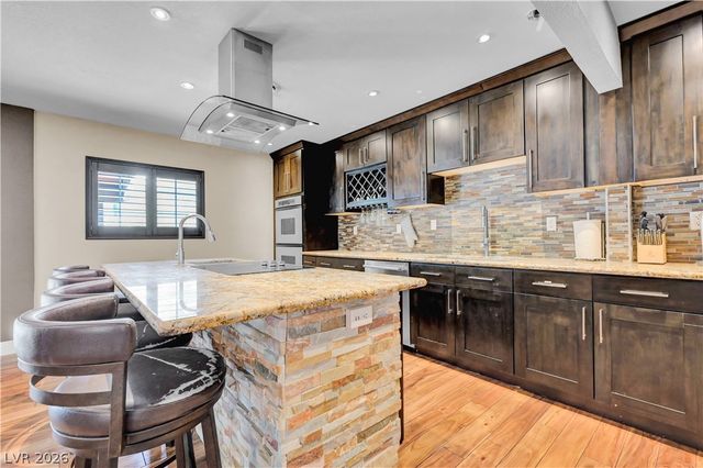 2712 West Oakey Boulevard, Las Vegas, NV 89102