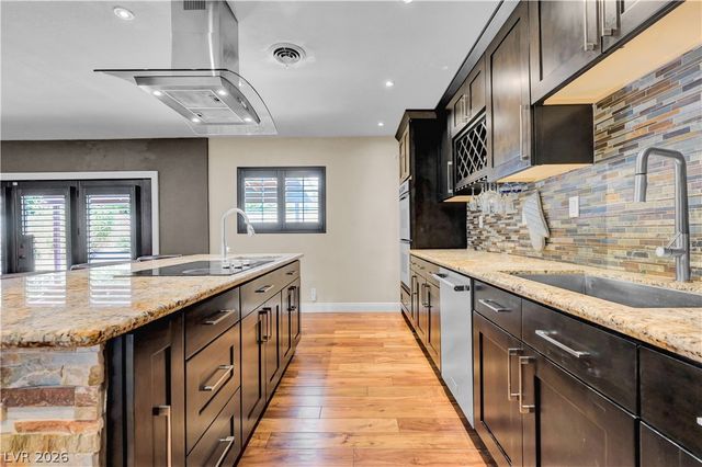 2712 West Oakey Boulevard, Las Vegas, NV 89102