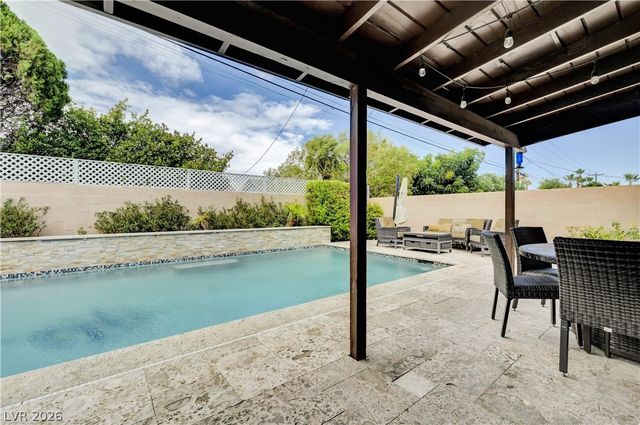 2712 West Oakey Boulevard, Las Vegas, NV 89102