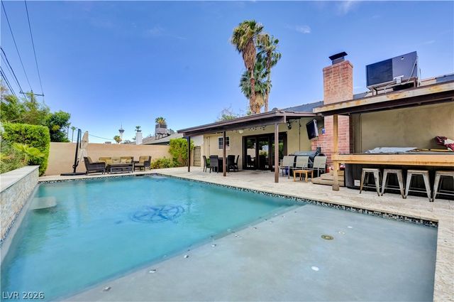 2712 West Oakey Boulevard, Las Vegas, NV 89102