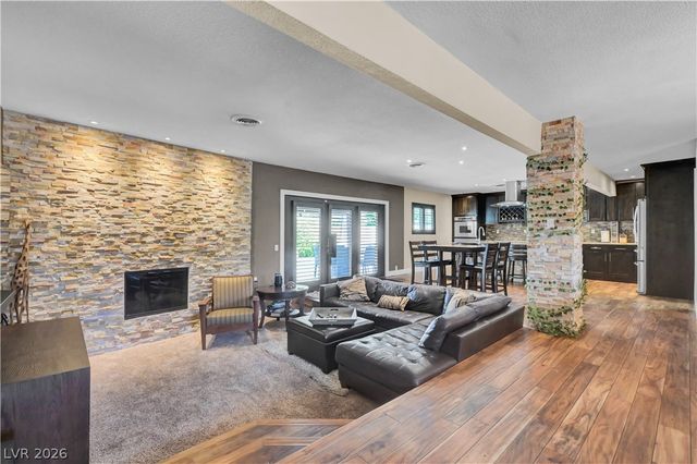2712 West Oakey Boulevard, Las Vegas, NV 89102