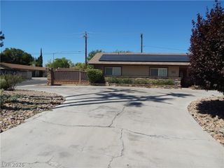2712 West Oakey Boulevard, Las Vegas, NV 89102