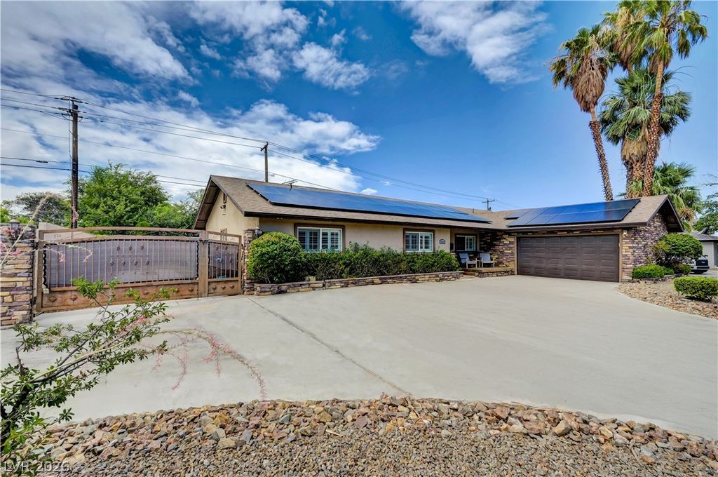 2712 West Oakey Boulevard, Las Vegas, NV 89102