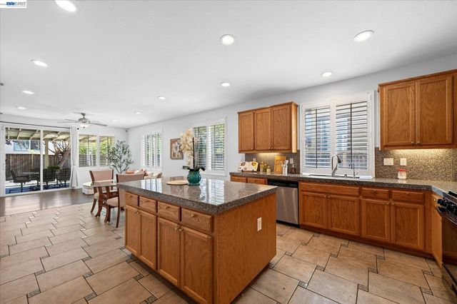 2661 Zepher Ct, Antioch, CA 94531