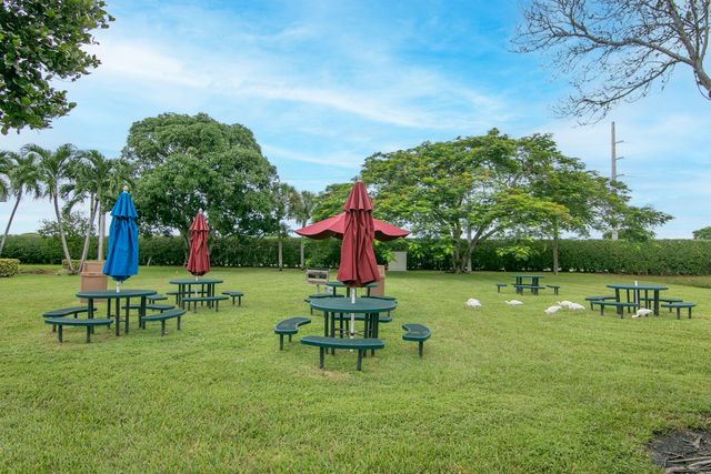 39 Burgundy A, Delray Beach, FL 33484