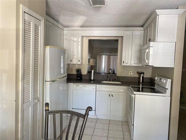 3204 SABAL PALMS COURT B, Kissimmee, FL 34747